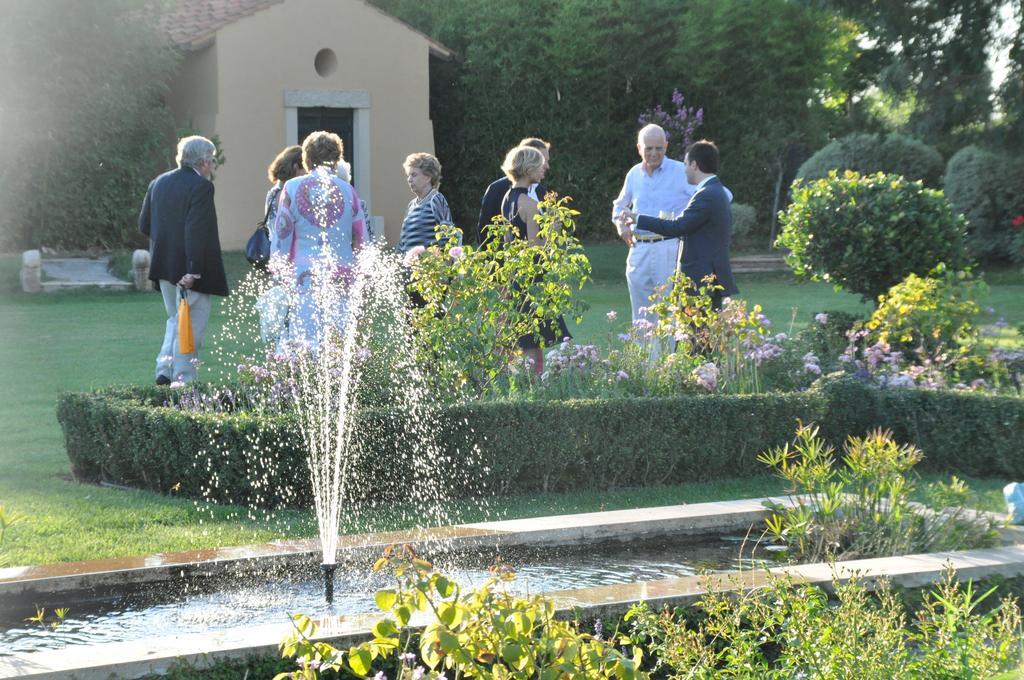 Casale Di Tormaggiore Villa And Country Suites Pomezia Exterior foto