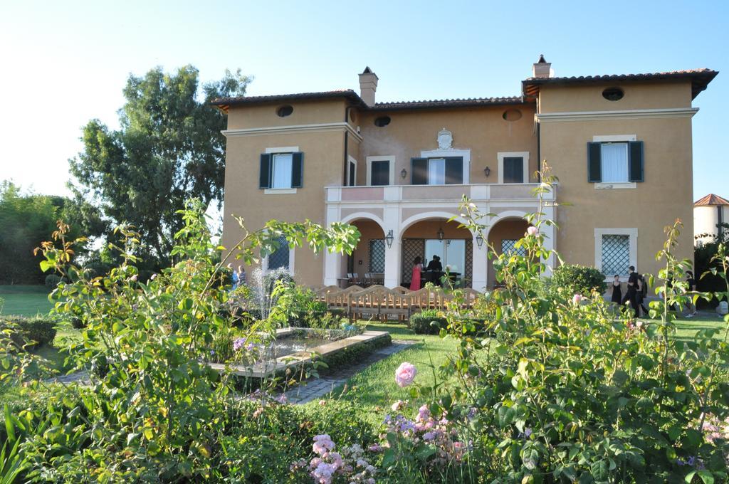 Casale Di Tormaggiore Villa And Country Suites Pomezia Exterior foto